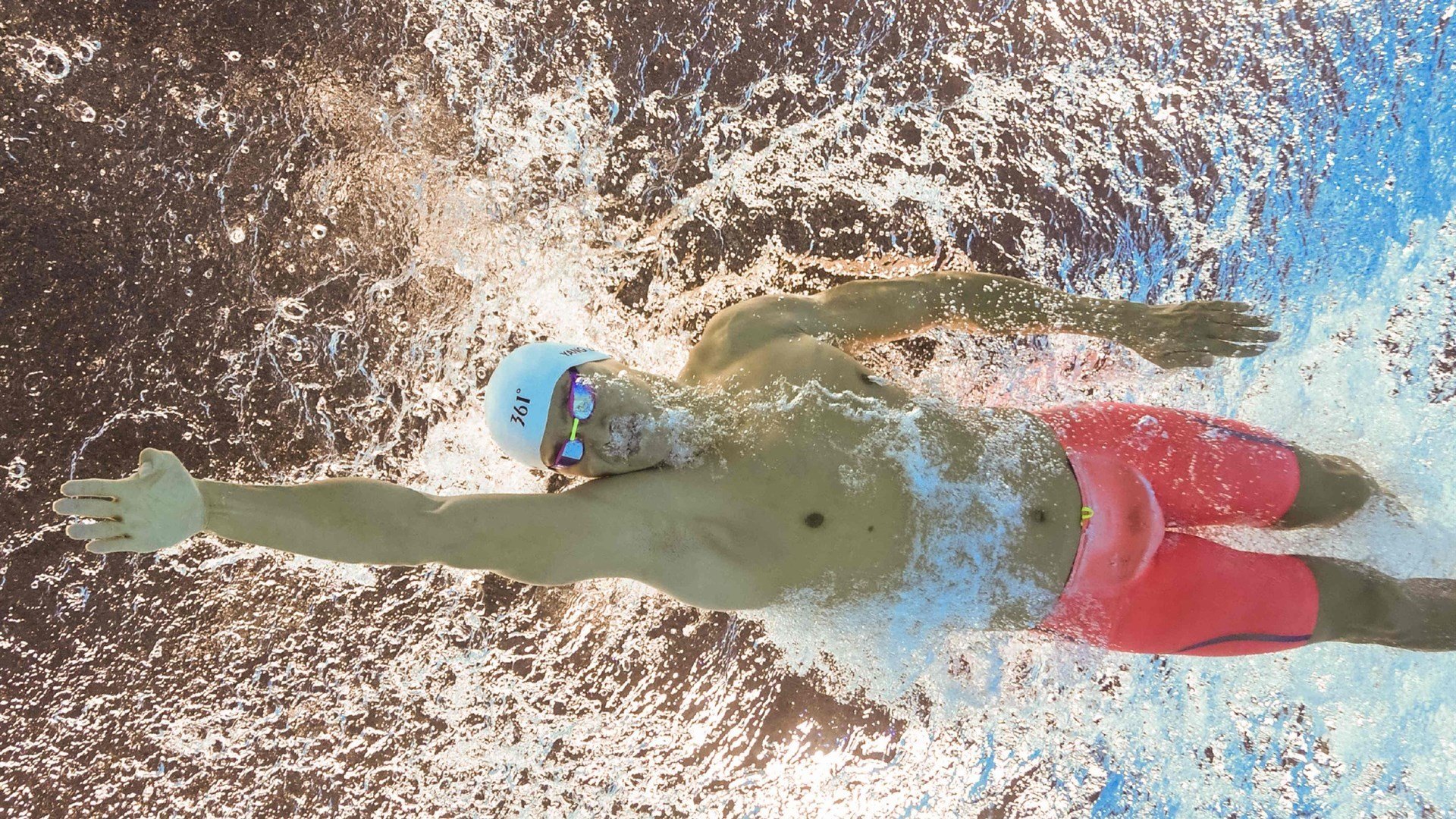 城市半程马拉松落幕 本土选手逆转夺冠创个人最佳